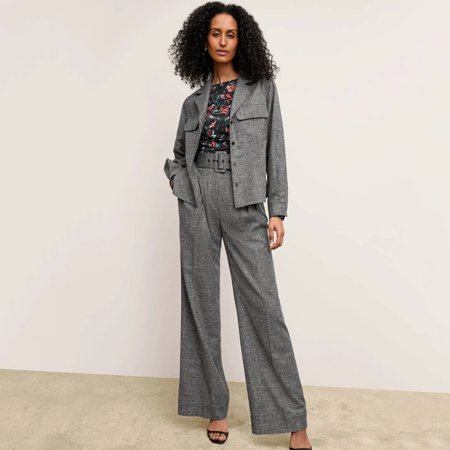M.M.LaFleur Suiting|The Bia Pleated Trouser - Crosshatch Suiting