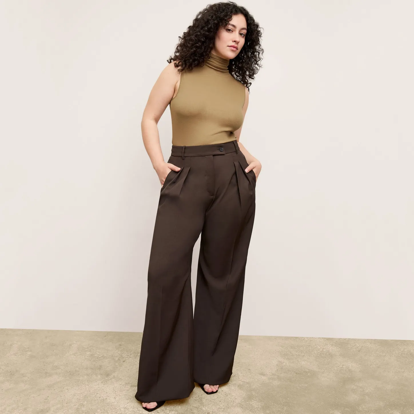 M.M.LaFleur T-Shirts|The Bia Pleated Trouser - Air Twill