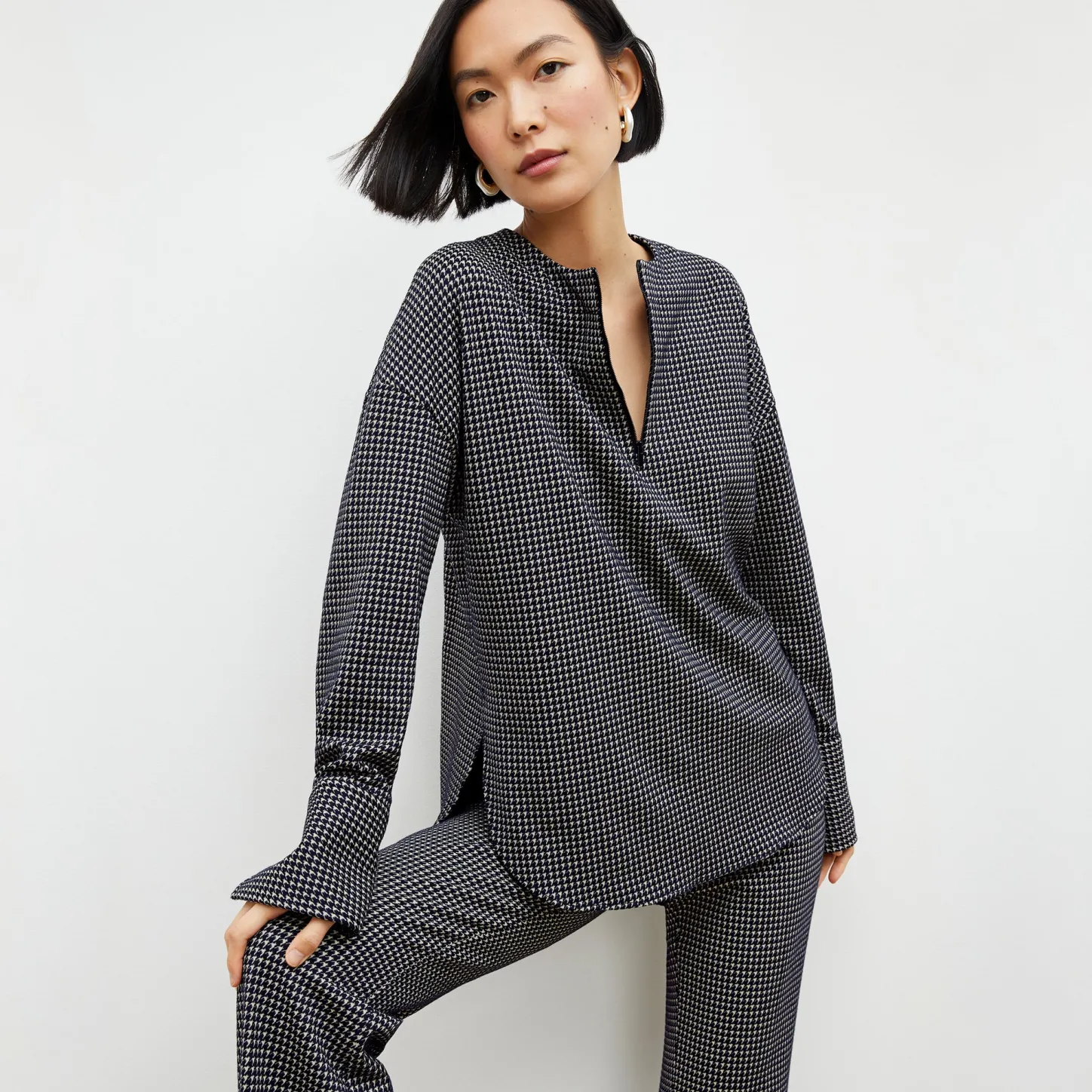 M.M.LaFleur Suiting|The Horton Flare Trouser - Stretch Houndstooth