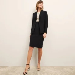 M.M.LaFleur T-Shirts|The Moreland Travel Blazer - OrigamiTech