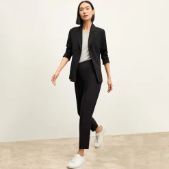 M.M.LaFleur T-Shirts|The Moreland Travel Blazer - OrigamiTech
